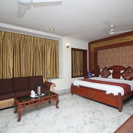 Oyo 5915 Hotel Swagath New Delhi Eksteriør bilde