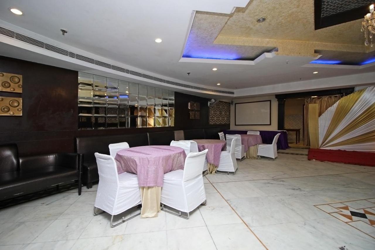 Oyo 5915 Hotel Swagath New Delhi Eksteriør bilde